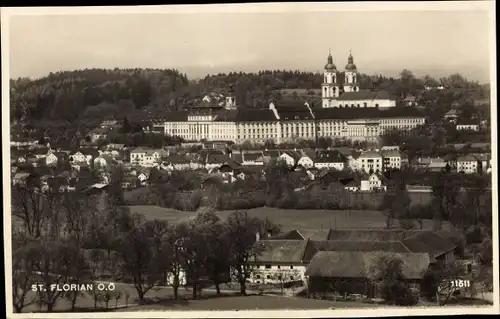 Ak St Florian Oberösterreich, Totale vom Ort, Stift