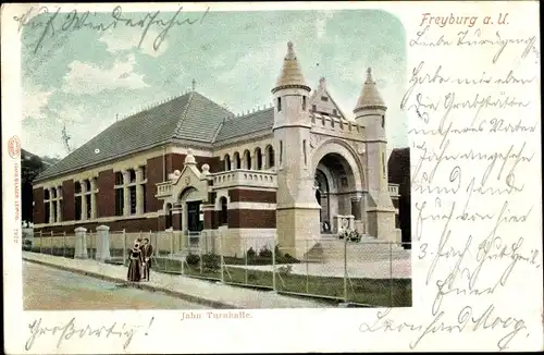 Ak Freyburg an der Unstrut, Blick auf die Jahn Turnhalle, Straßenpartie