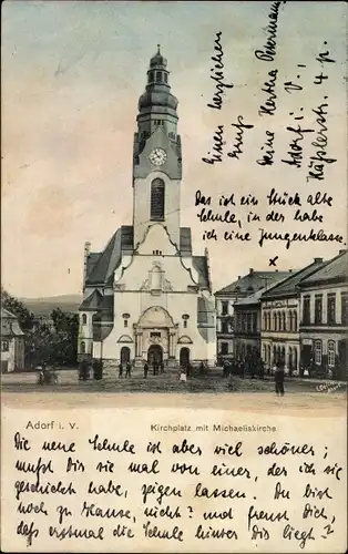 Ak Adorf im Vogtland, Kirchplatz mit Michaeliskirche