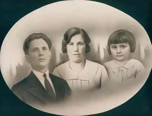 Foto Combalie, Henri, Toulouse, Portraitfotografie, Familie mit ihrer Tochter, Fotomontage