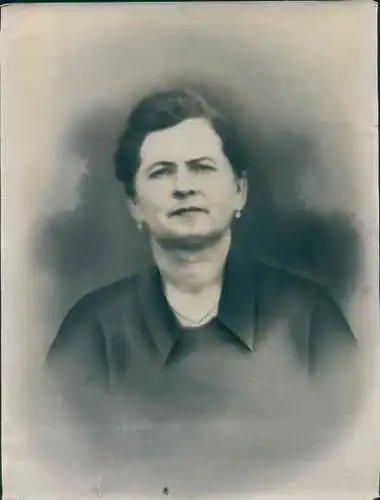 Foto Combalie, Henri, Toulouse, Portraitfotografie, Frauenportrait, Ohrringe