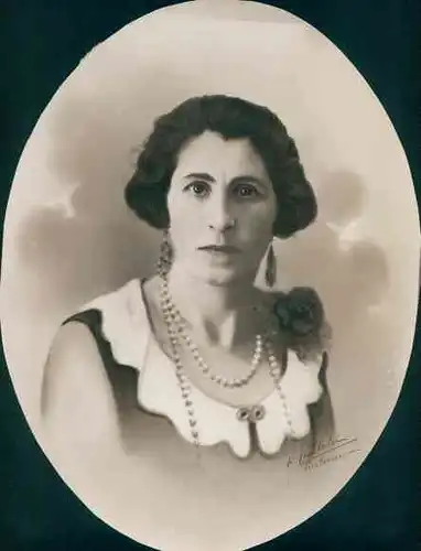 Foto Combalie, Henri, Toulouse, Portraitfotografie, Frauenportrait, Perlenkette, Ohrringe