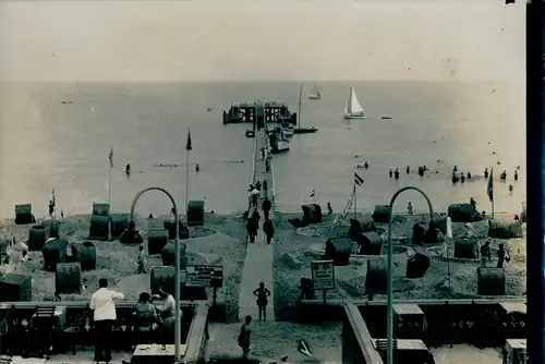 Foto Ostseebad Timmendorfer Strand, Blick auf Strand und Seebrücke