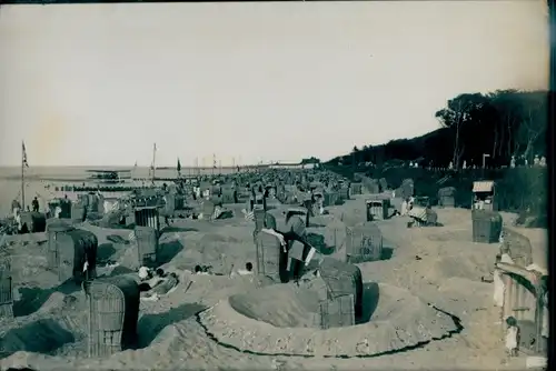 Foto Ostseebad Graal Müritz, Strandpartie, Strandkörbe, Sandburgen