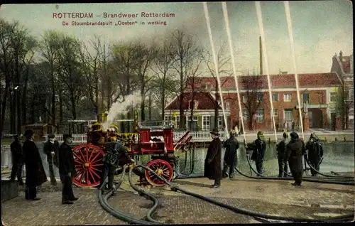 Ak Rotterdam Südholland Niederlande, Brandweer, Stoombrandspuit Oosten in werking, Feuerwehr