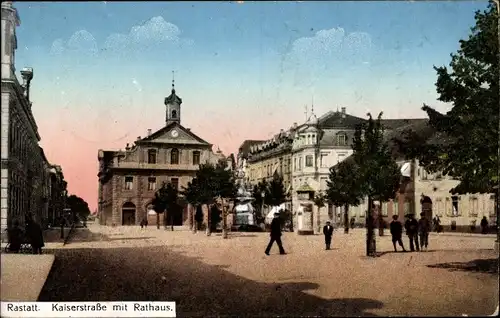 Ak Rastatt im Schwarzwald Baden Württemberg, Kaiserstraße mit Rathaus