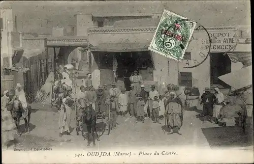 Ak Oudjda Oujda Marokko, Place du Centre