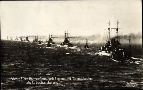 Ak Vorstoß der Hochseeflotte nach England mit Torpedobooten als U-Bootssicherung