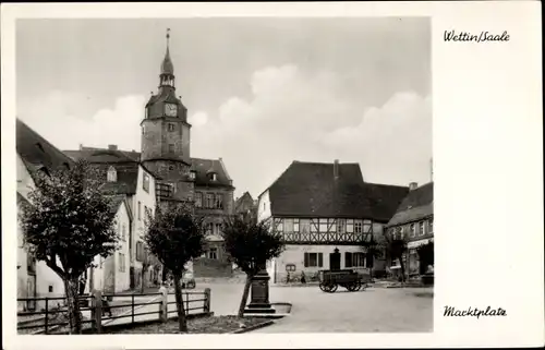 Ak Wettin an der Saale, Marktplatz, Kirche, Fachwerkhaus