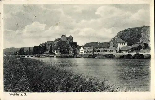 Ak Wettin an der Saale, Blick übers Wasser zum Ort