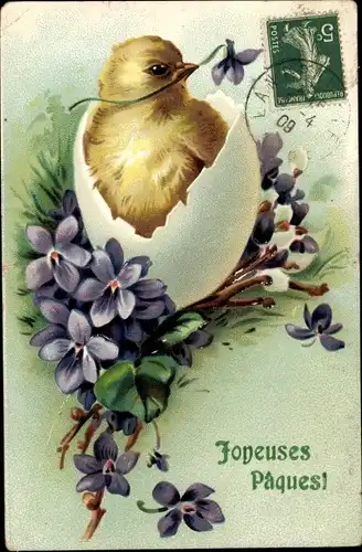 Präge Ak Glückwunsch Ostern, Küken in Eierschale, Veilchen