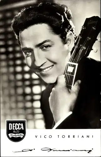 Ak Schauspieler und Sänger Vico Torriani, Portrait, Gitarre, Autogramm