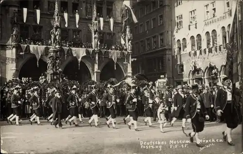 Foto Ak München, Deutsches Museum, Festzug 5.5.1925