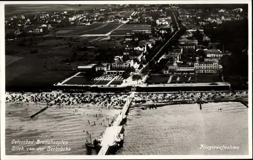 Ak Ostseebad Brunshaupten Kühlungsborn, Seebrücke, Ort, Fliegeraufnahme