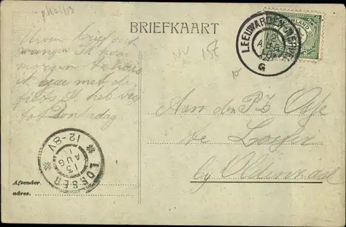 Künstler Ak Doppeldecker am Boden, Flugzeug