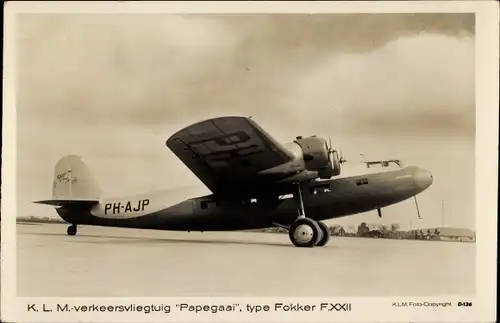 Ak KLM verkeersvliegtuig Papegaai, type Fokker F.XXII, PH-AJP