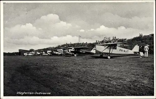 Ak Oostvoorne aan Zee Südholland, Vliegterrein, Flugzeuge PH-AJT