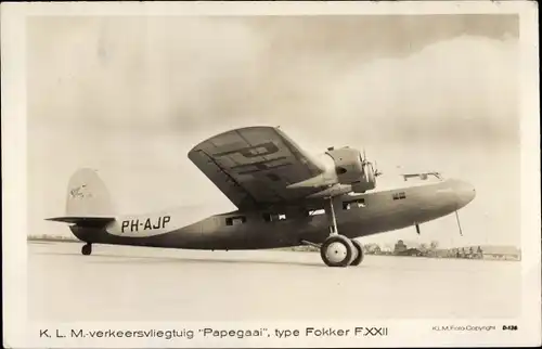 Ak KLM verkeersvliegtuig Papegaai, type Fokker F.XXII, PH-AJP