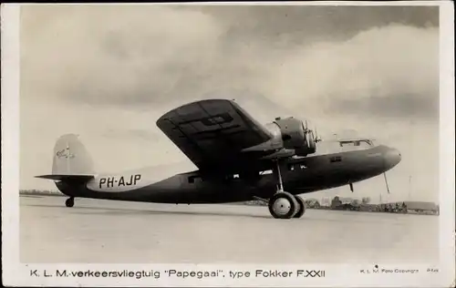 Ak KLM verkeersvliegtuig Papegaai, type Fokker F.XXII, PH-AJP