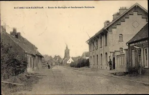 Ak Rousbrugge Haringhe Roesbrugge Haringe Flandern, Route de Haringhe et Gendarmerie Nationale