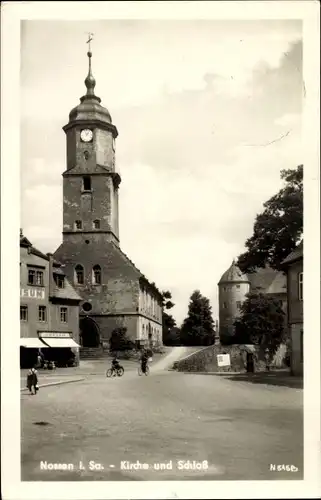 Ak Nossen in Sachsen, Kirche und Schloss, Fahrradfahrer