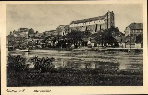 Ak Wettin an der Saale, Stammschloss vom Wasser aus gesehen