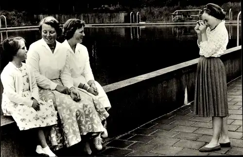 Ak Prinzessinnen Beatrix, Irene, Margriet und Christina, Niederländisches Königshaus