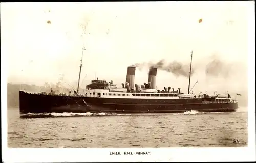 Ak RMS Vienna, London and North Eastern Railway, LNER, Dampfer, Fährschiff