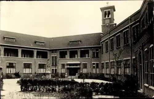 Ak Oostburg Zeeland, St. Antonius-Ziekenhuis, Voorgevel