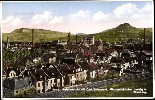 Ak Jena in Thüringen, Totalansicht mit Carl Zeisswerk, Michaeliskirche, Jenzig und Hausberg, Schiene