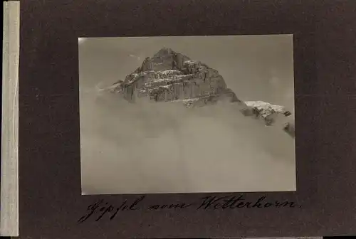 Foto Kanton Bern, Berner Oberland, Wetterhorn, Gipfel in den Wolken