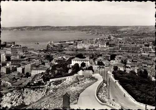 Ak Marseille Bouches du Rhône, Vue Generale et les Ports
