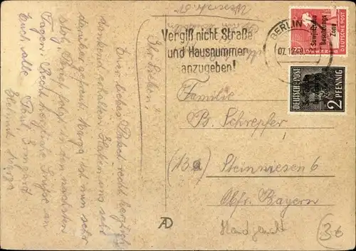 Künstler Ak Weiße Kaninchen essen Möhre