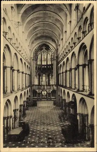 Ak Tournai Wallonien Hennegau, La Cathedrale, La Grande Nef
