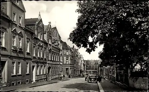 Ak Hartha in Sachsen, Pestalozzischule, Straßenpartie