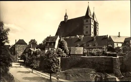 Ak Geithain in Sachsen, Kirche mit Stadtmauer und Tor