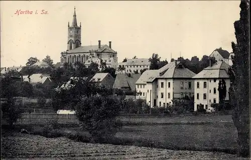 Ak Hartha Sachsen, Panorama mit Kirche