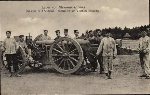 Ak Sissonne Aisne, Camp de Sissonne, Schwere Feldartillerie, Exerzieren am Geschütz Rimailho