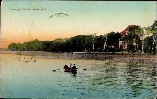 Ak Lehnitz Oranienburg, Strandpartie am Lehnitzsee, Ruderboot