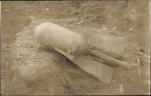 Foto Ak Französische Flugmine, Blindgänger, I WK