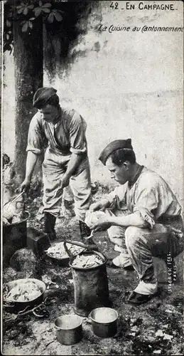 Ak En Campagne, la cuisine au cantonnement, französische Soldaten