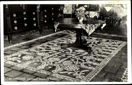Ak Schoonebeek Drenthe Niederlande, Zandtapijt, Drentsche Keuken
