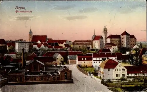 Ak Torgau an der Elbe, Gesamtansicht, Kirchturm