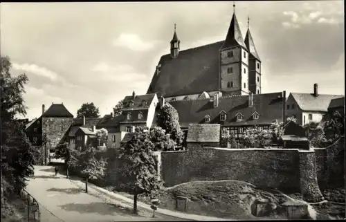 Ak Geithain in Sachsen, Kirche mit Stadtmauer und Tor