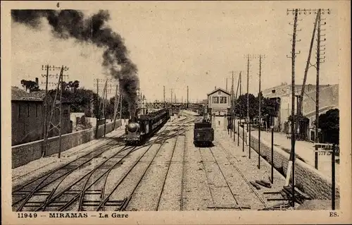 Ak Miramas Bouches du Rhône, La Gare, Eisenbahn, Bahnhof, Gleisseite, Dampflok