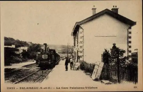 Ak Palaiseau Seine et Oise Essonne, La Gare Palaiseau-Villebon, Bahnhof, Gleisseite, Dampflokomotive