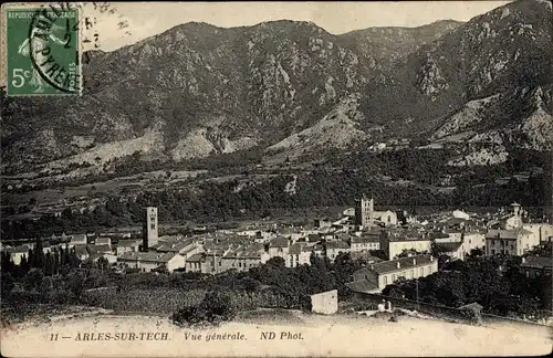 Ak Arles sur Tech Pyrénées Orientales, Blick auf den Ort