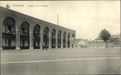 Ak Dendermonde Termonde Ostflandern, Interieur de la caserne