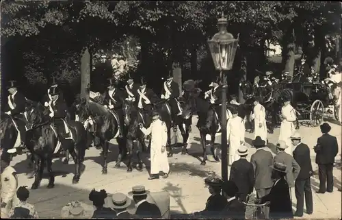 Foto Ak Pirna in Sachsen, Festzug, Reiter