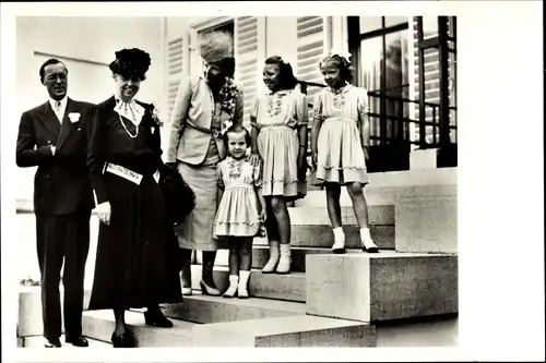 Ak Königin Juliana der Niederlande, Prinz Bernhard, Prinzessin Beatrix, Eleanor Roosevelt, 1948